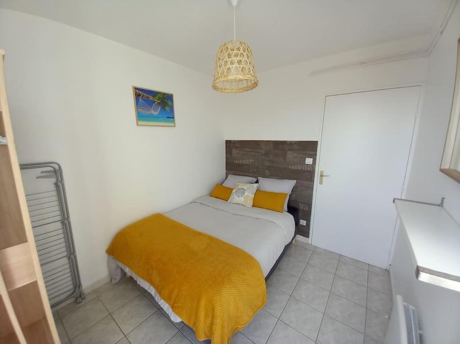 Appart 2/4 Pers Proche Centre Avec Balcon, Parking Narbonne Ngoại thất bức ảnh