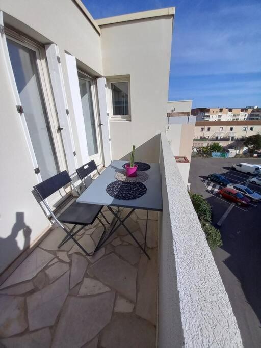 Appart 2/4 Pers Proche Centre Avec Balcon, Parking Narbonne Ngoại thất bức ảnh
